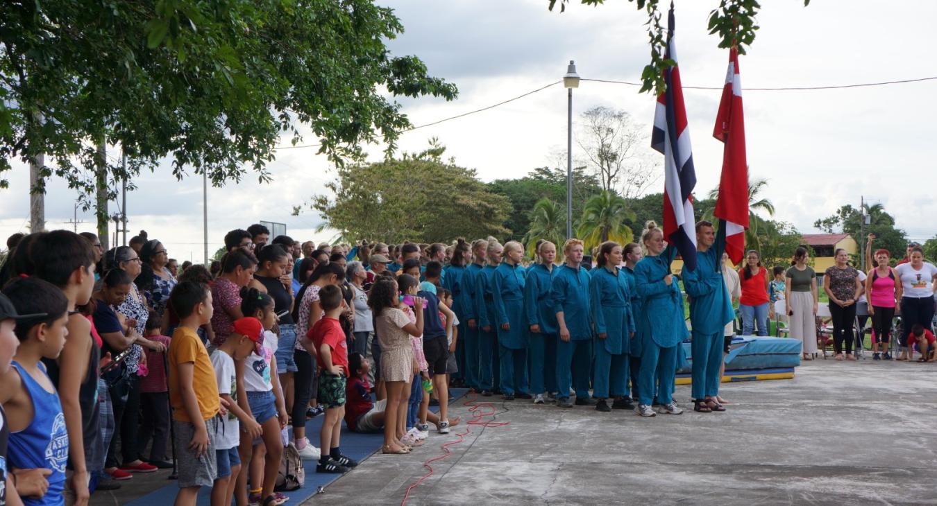 Prensentación al aire libre